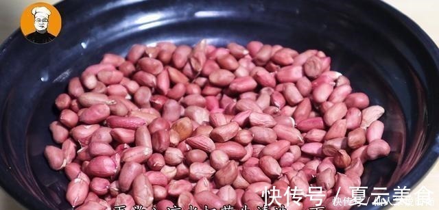 炒糖色是用水还是用油，很多人都搞错了，难怪炒出来又苦又发黑！