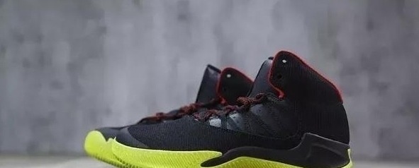 scate:tttttttttt “鞋柜空空”,不如来试试这五双“高颜值”球鞋,妥妥的“外场实战佳品”!