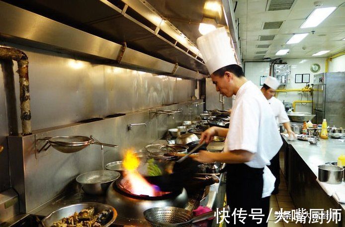 服务员告诉我，很多人爱吃的5道菜，是饭店“最脏”的，别再吃了