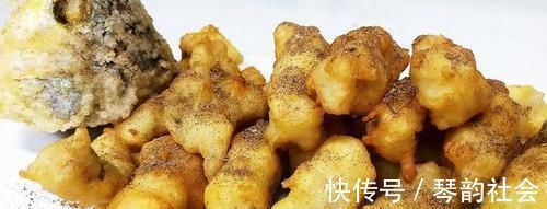 炸鱼时,有人用淀粉,有人用面粉,大厨都错了这才是正确做法