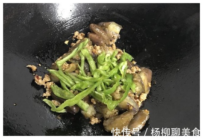 黄梅天|夏天就爱这道菜,我家隔三差五就做,入味不腻口,连汤也没剩