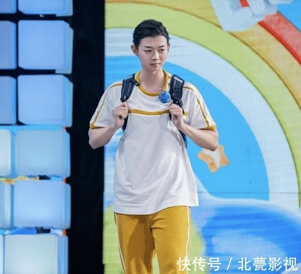 癡心|霍尊節(jié)目被刪前途堪憂,陳露是癡心,還是得不到就報(bào)復(fù)的心機(jī)女?