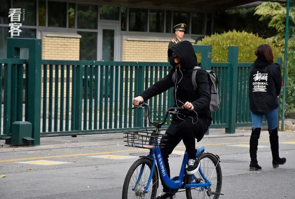 主观|移民后，我在中国当签证官：下签很主观，表面很光鲜，收入停在10年前……