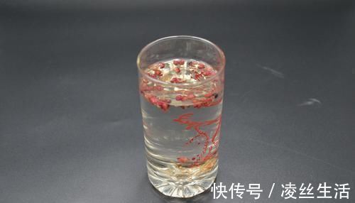 蛔虫|每天都用花椒泡水喝,作用真厉害,解决了很多男人女人的困扰