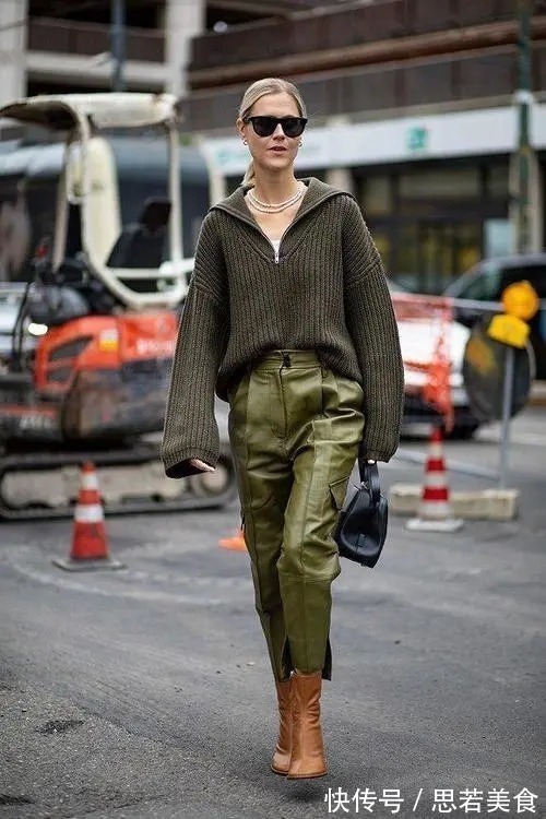 休闲裤 阔腿裤大势已去,今年流行“毛衣+直筒裤”,时髦显瘦,还显腿长