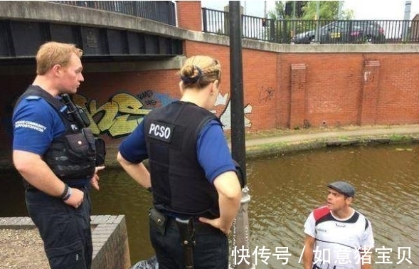 钓鱼|流浪汉无家可归和女友河边安家，露天休息还种菜钓鱼！