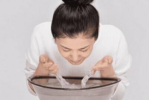 延缓衰老|女性开始衰老时，会有“1干、1大、1松”的变化，早知早预防