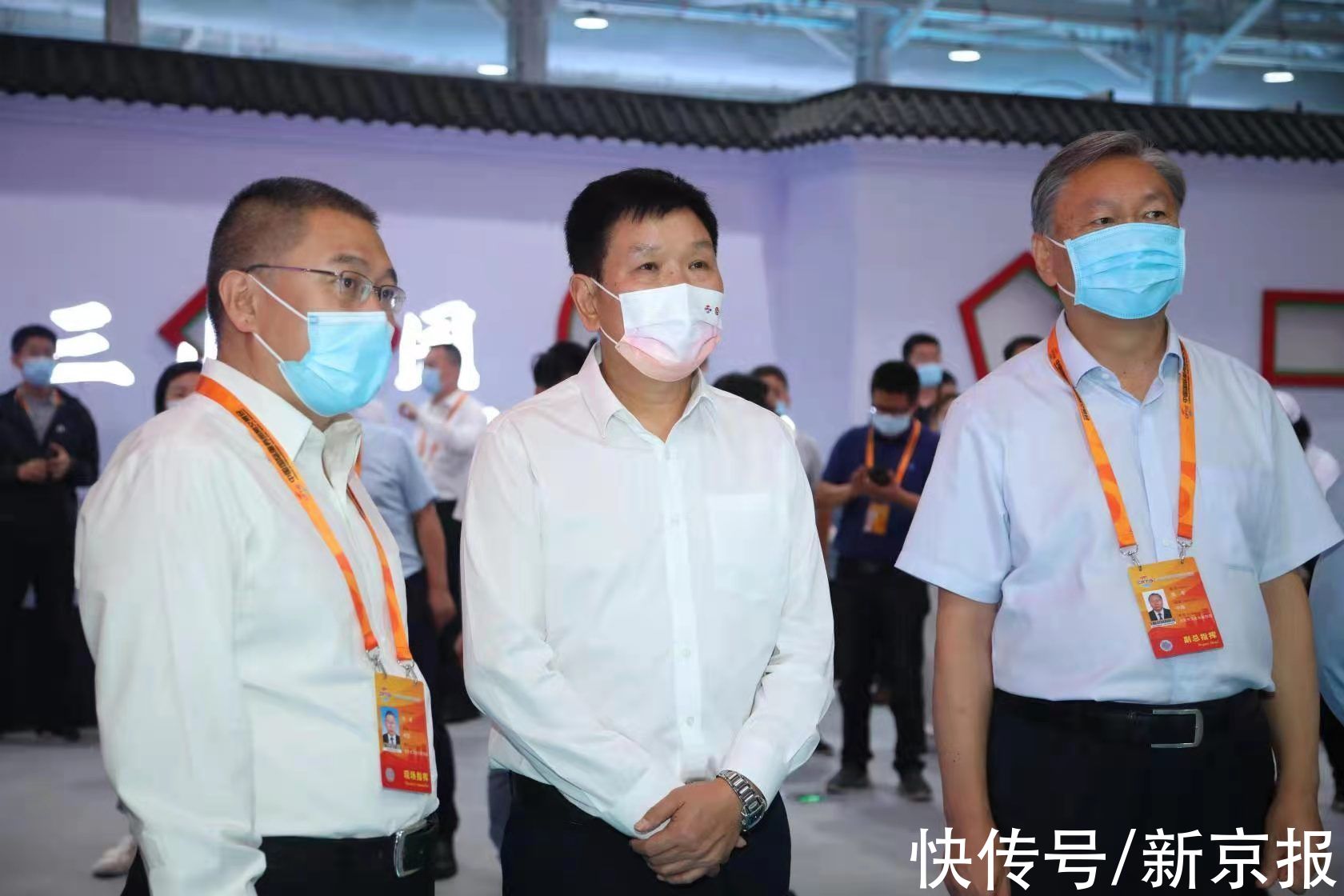 艺术|见证了京剧百年发展变迁，《京剧史照》亮相2021服贸会