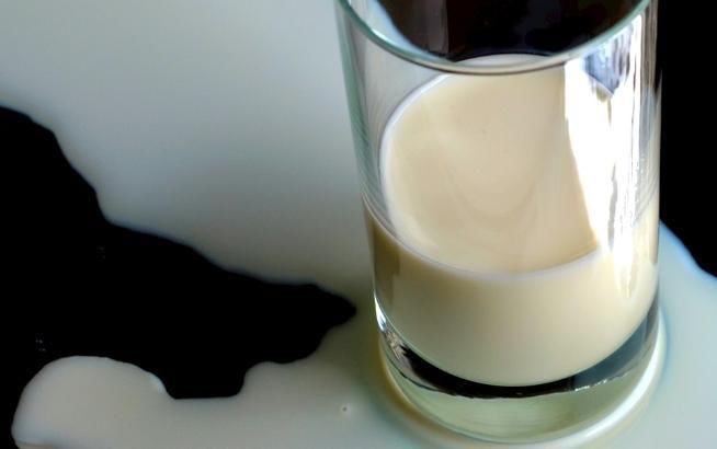 小米粥|长期失眠精神差?专家:推荐6大“促眠”食物,让你沾枕即眠