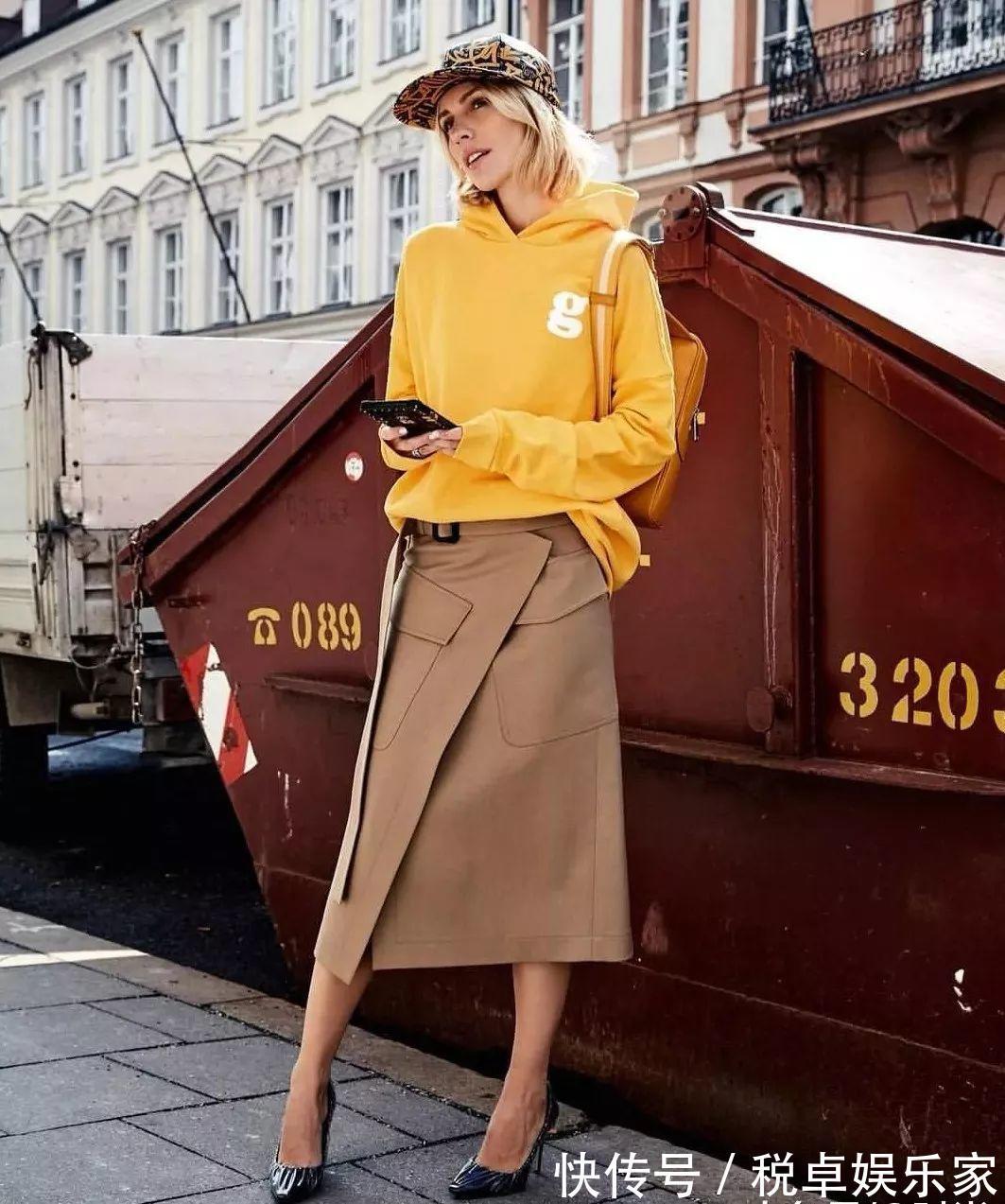 阔腿裤 30岁以上的女人这样穿卫衣，减龄又得体！快看时尚达人的穿搭心机