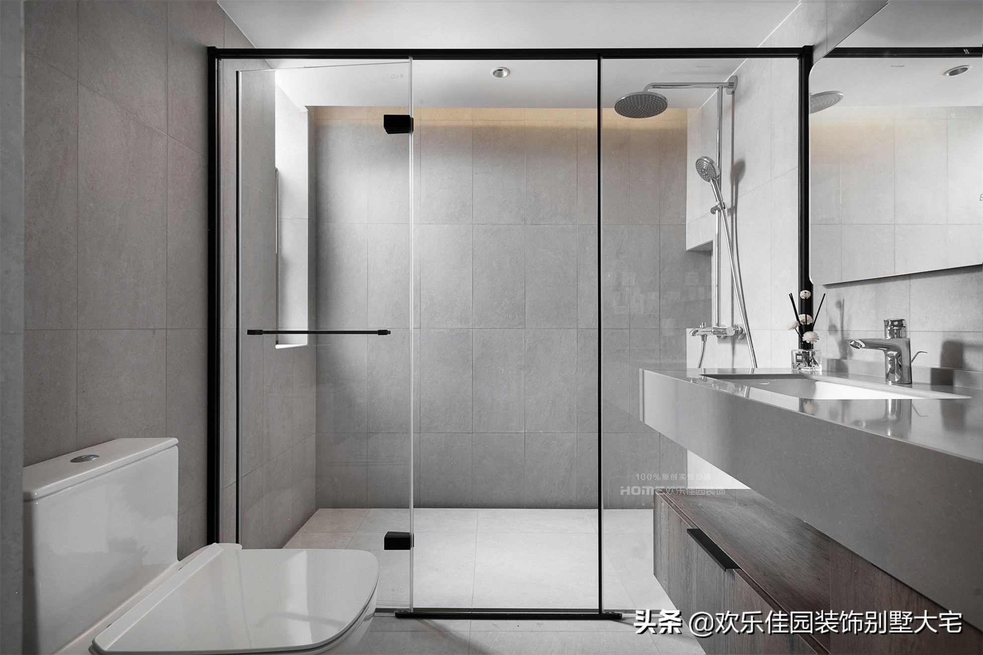 空间|300平现代简约复式，楼梯改造方案绝了