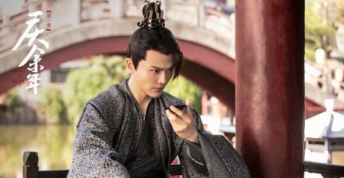 一个轮胎引发的血案!不仅到处杀人,还会偷看女神沐浴