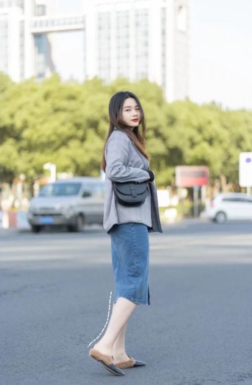 裙子 + 小白鞋，裙子 + 平底鞋，2021巨in组合 ！