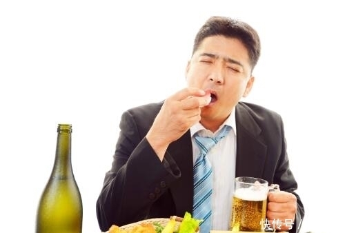 冠心病|最平常的5个生活坏习惯,容易诱发冠心病,别不当回事赶紧改