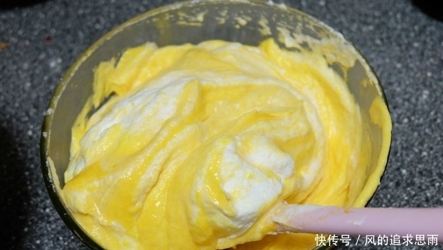 南瓜和|早餐蛋糕自己做，用料简单做法更简单，不用烤箱更轻松，香甜美味