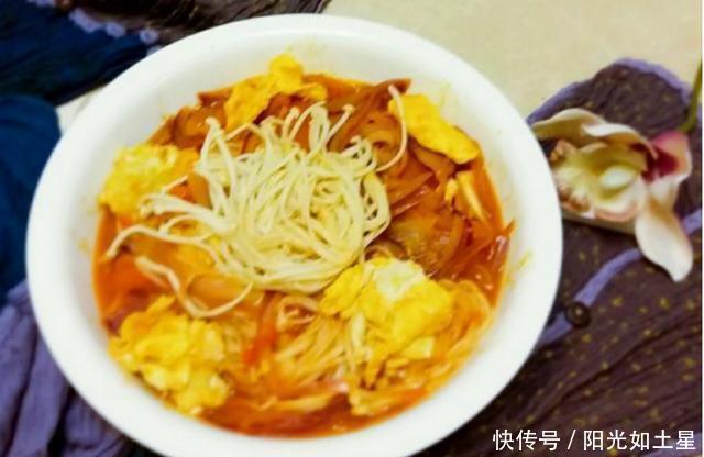 番茄汁|金针菇吃腻了,配点番茄一起做,酸酸甜甜新滋味