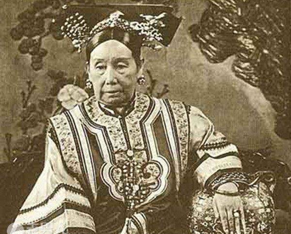 终于|慈禧的临终遗言,终于明白了自己的罪孽,却说得让人十分愤怒