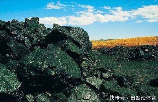 地球危险了中国华山发现大量的紫云,专家上天赐予中国的