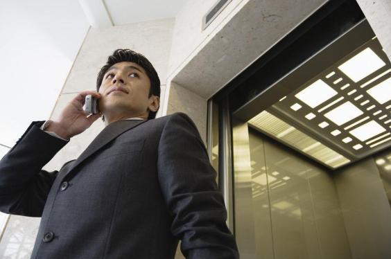 父母|“柳”姓爸爸给娃取名太绝了,老师看后尴尬不已直言:叫不出口