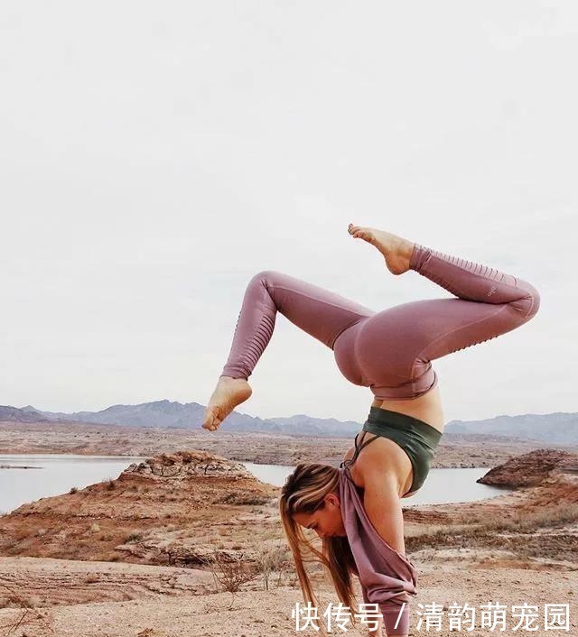 右脚|开胯真简单!手脚并用这样做,原来双腿可以这么柔软