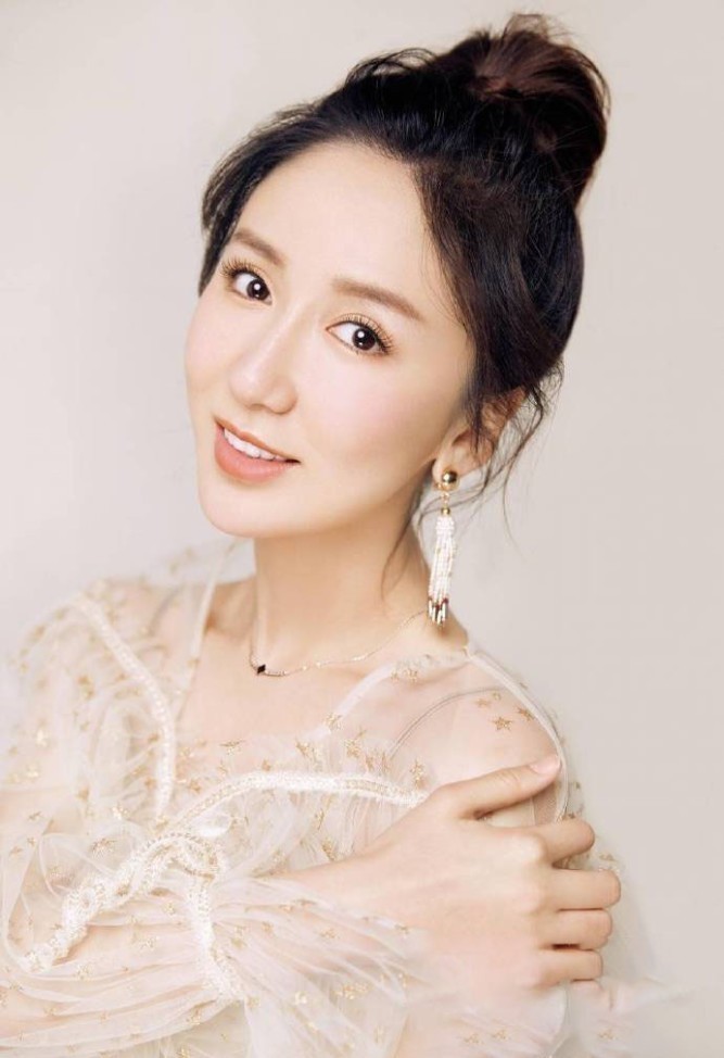 民国风味,精致的娄艺潇