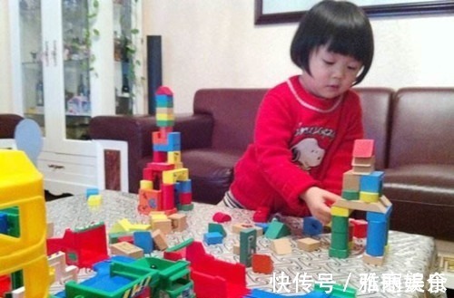 发育|儿科医生孩子身上有4种行为,大脑发育的快,哪怕占2个也好