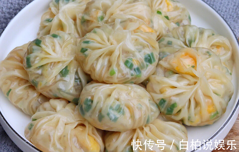 分享懒人韭菜粉丝包的做法，皮薄馅大，超鲜美，一口一个，太香了