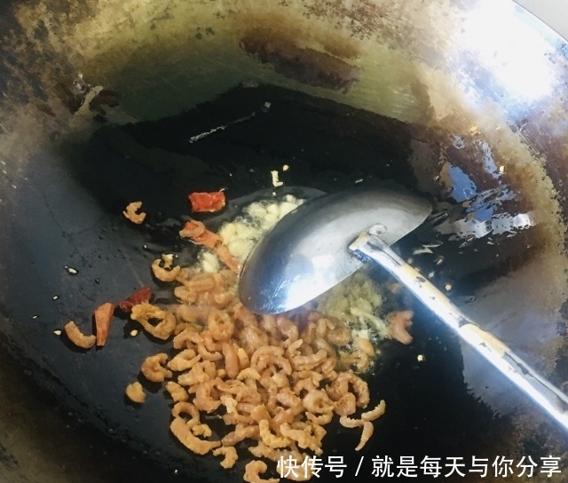 广东菜脯炒海米,咸香鲜美,佐粥佳品