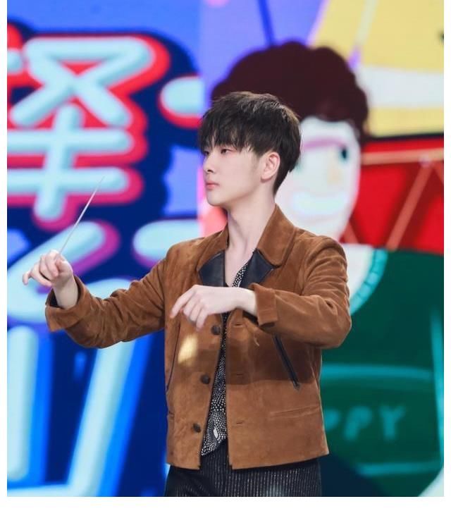 主持人证|《天天向上》还有救吗？钱枫黯然告别后，王一博因为规定也得离开