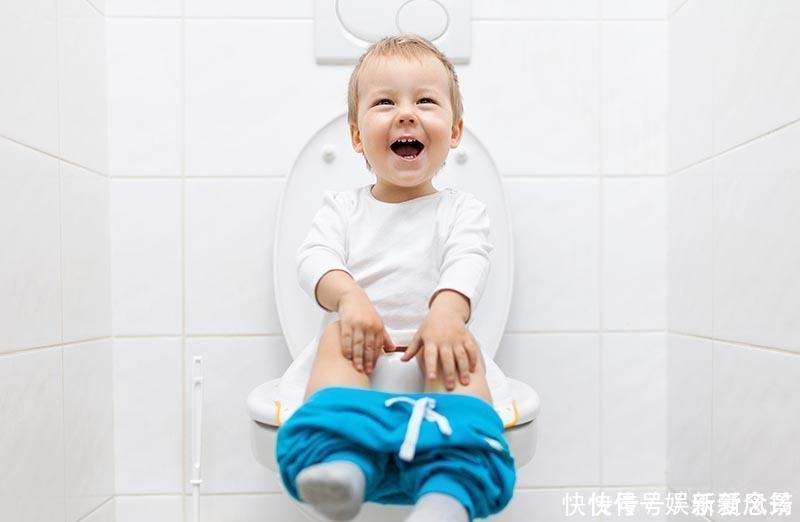 家长|停尿布男宝女宝大不同的原因,儿科医生:男宝宝太爱玩啦