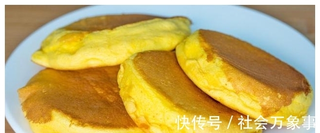 蛋黄|烘焙界的一股清流，比面包好吃，比蛋糕简单，一口平底锅也能做！
