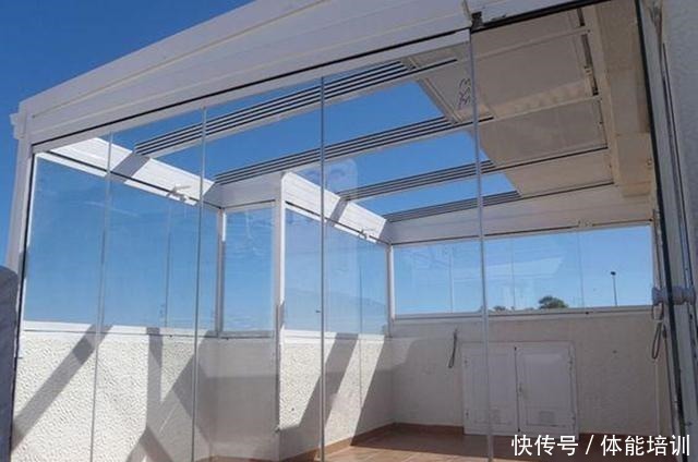 阳光房|专挑顶楼买,送个露台一半用来搭阳光房,变成休闲区邻居看着羡慕!