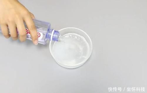 花露水|每次洗衣服时滴一滴它，不用搓就能干净如新，可惜知道的人不多