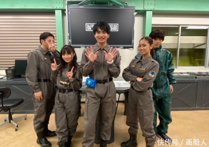 差点|泽塔奥特曼自身有很多缺点,情商也不高,赛罗差点就暴走