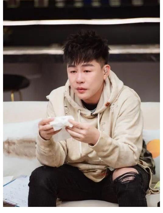 《再见爱人》离婚节目,3个观察嘉宾视角,聊吃瓜群众的自我升级