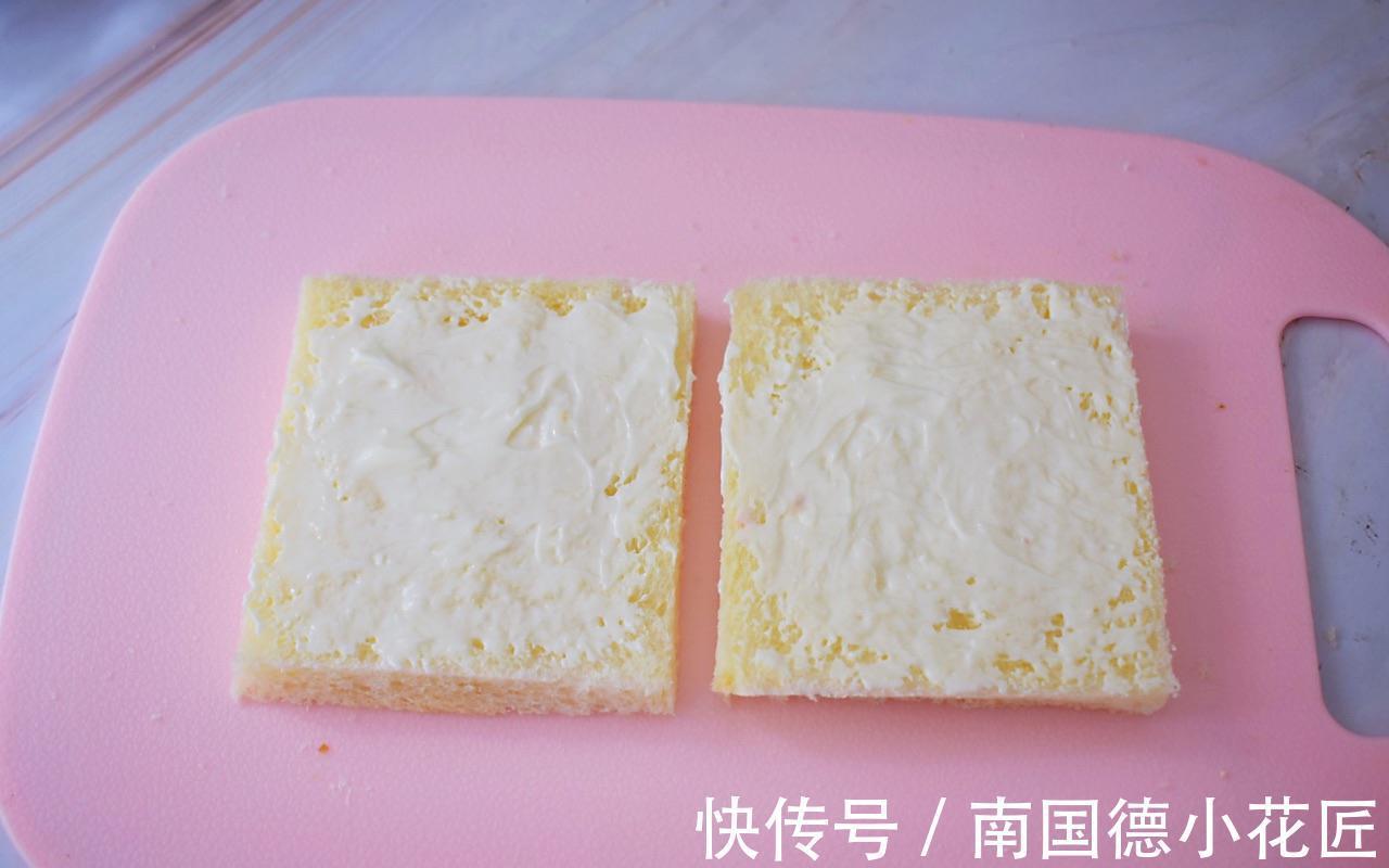 土司|懒人版美味早餐,鸡蛋芝士爆浆吐司,满满幸福感