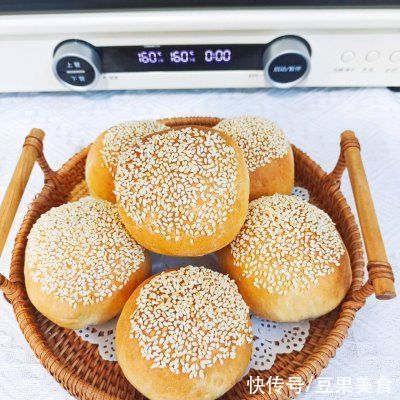 百吃不腻的松软无比的汉堡胚，夹什么都好吃。教程