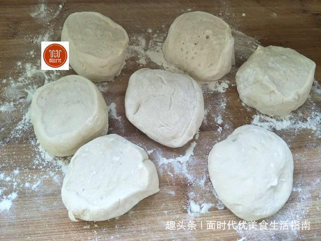 小面姨|发面烙饼，我有妙招，既省油又暄软，外酥里嫩凉了不会硬！