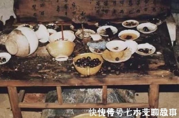 专家#这个墓里有桌千年前的饭菜,展示古人真实生活,专家:是接待进墓的人