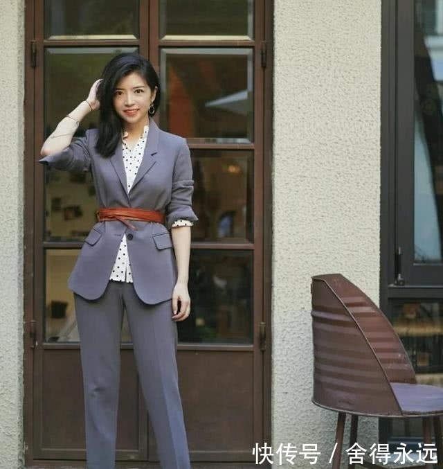 真正会穿的女人,春天穿西装不会配小脚裤,看三木就知道了!