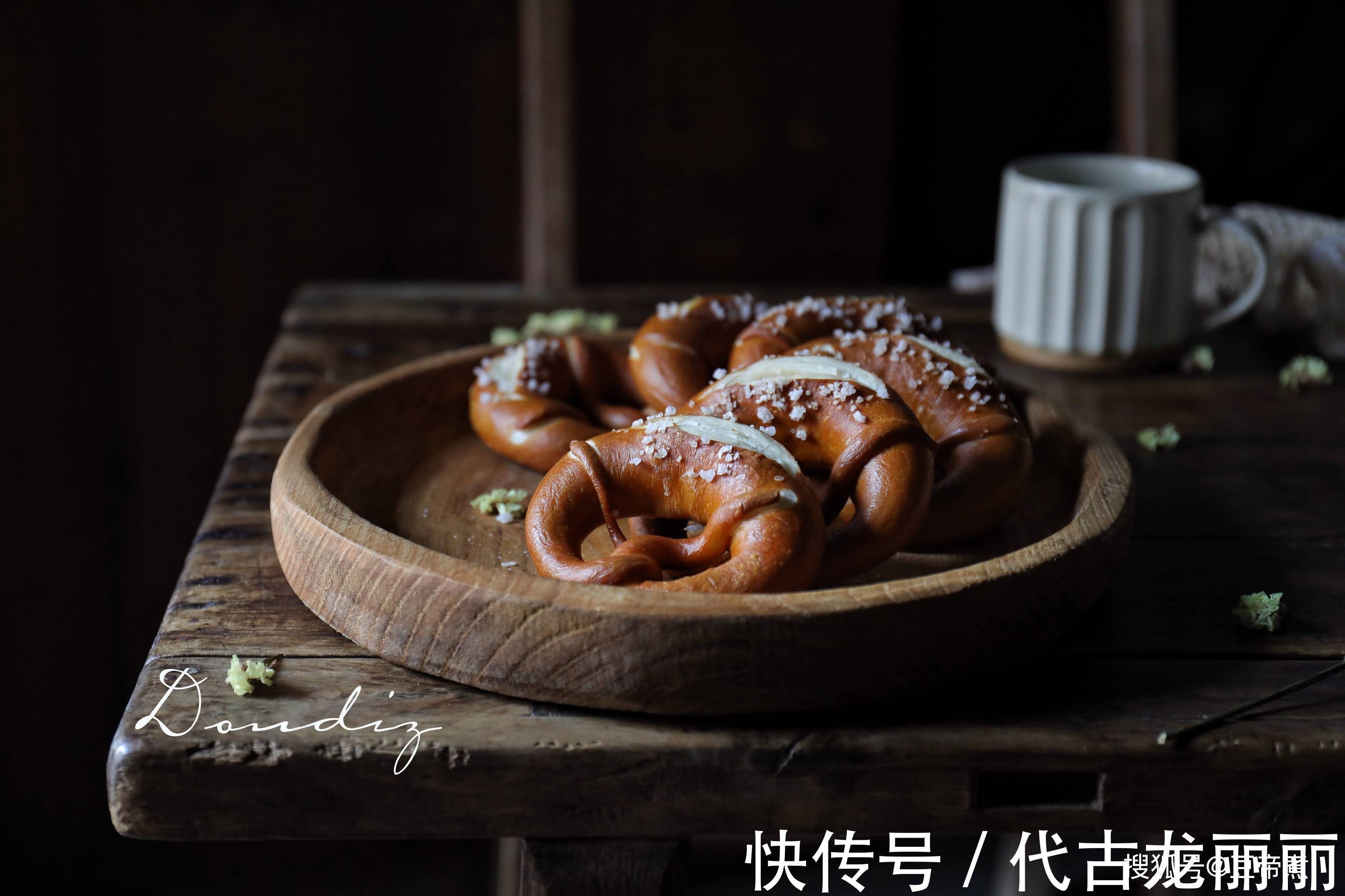 市场上卖得火爆的面包，做法没有你想的那么难，看一看你也就会