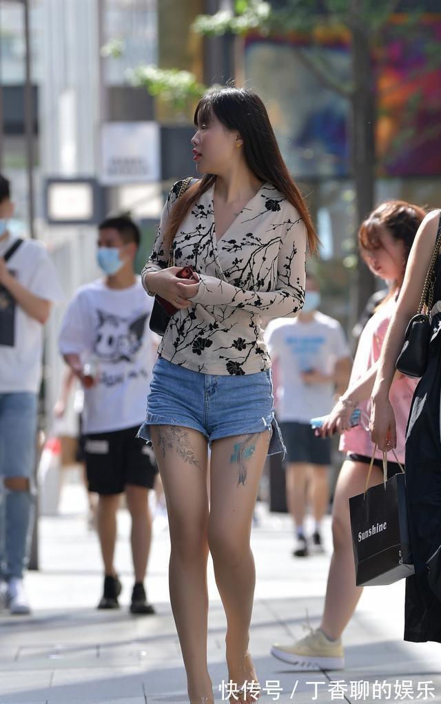 搭配|身材高挑的女神范,穿搭休闲出街,变身时尚女王
