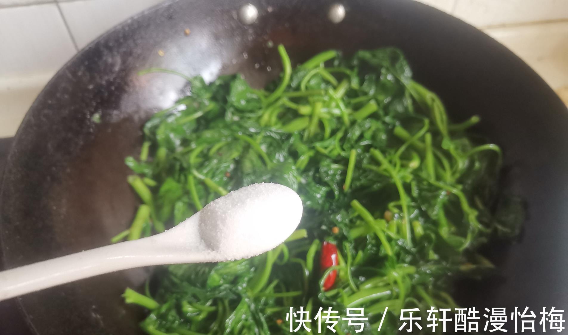花生油|夏天此菜正当时,钙含量比牛奶高,现在正鲜嫩,错过就真是可惜了