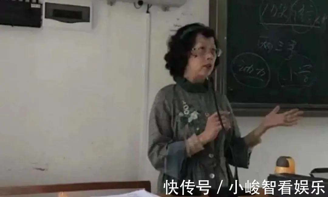 超短裙|大学“精致老师”走红，穿衣打扮很时髦，学生，好像在看走秀