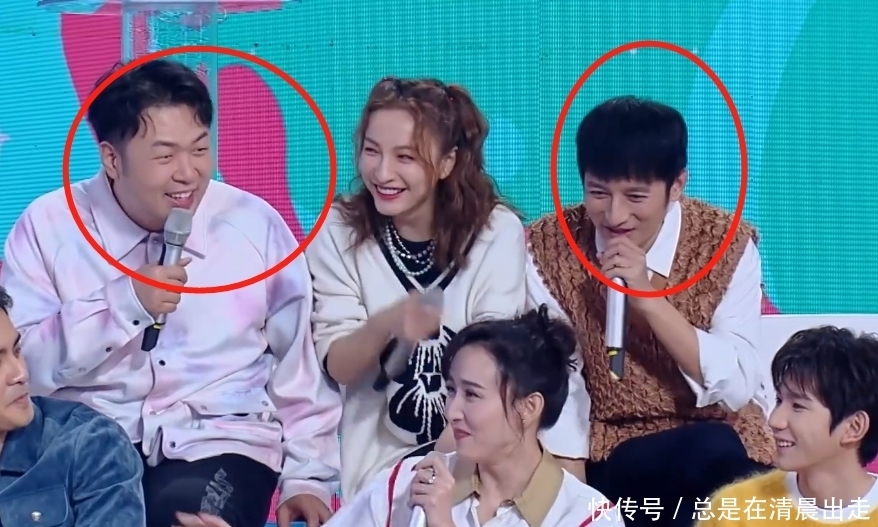 《快本》尴尬一幕,胡静营业用力过猛占王源便宜?嘉宾表情微妙