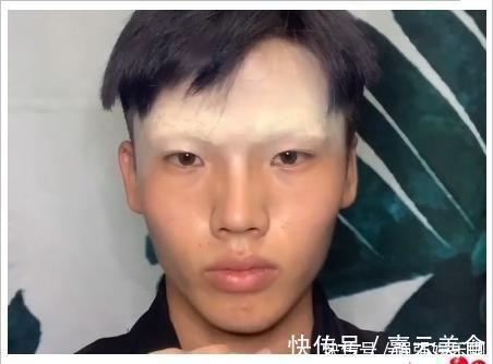 粉底 小哥哥仿妆“巴卫”,开局粉底不要钱看到最后非你不嫁了