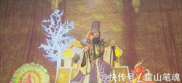 鸿钧老祖@封神榜中有八个先天圣人,最厉害的是鸿钧老祖的爷爷