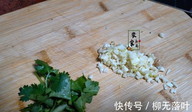 吃羊肉还怕膻味吗推荐你试试这吃法，好吃没膻味，一只羊不够吃！