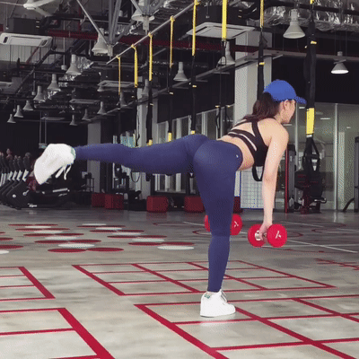 非洲女孩|非洲女孩热爱健身,被誉为“刚果黑珍珠”,前凸后翘遭键盘侠嘲讽