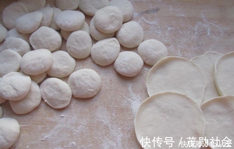 冬天用它包饺子, 比肉馅香100倍, 皮薄馅大1周吃2次, 乳腺不生病